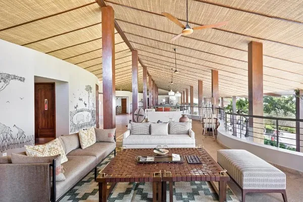 Arusha mid-range hotel safari lodge accommodation